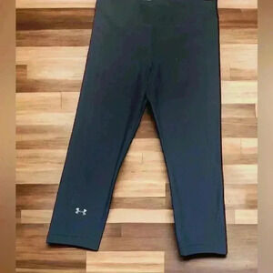Women’s Under Armour Black Heat Gear Compression Leggings. Size Small.